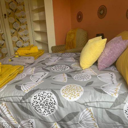 Peaceful Retreat Hideaway Surrey Apartment Ишър Екстериор снимка