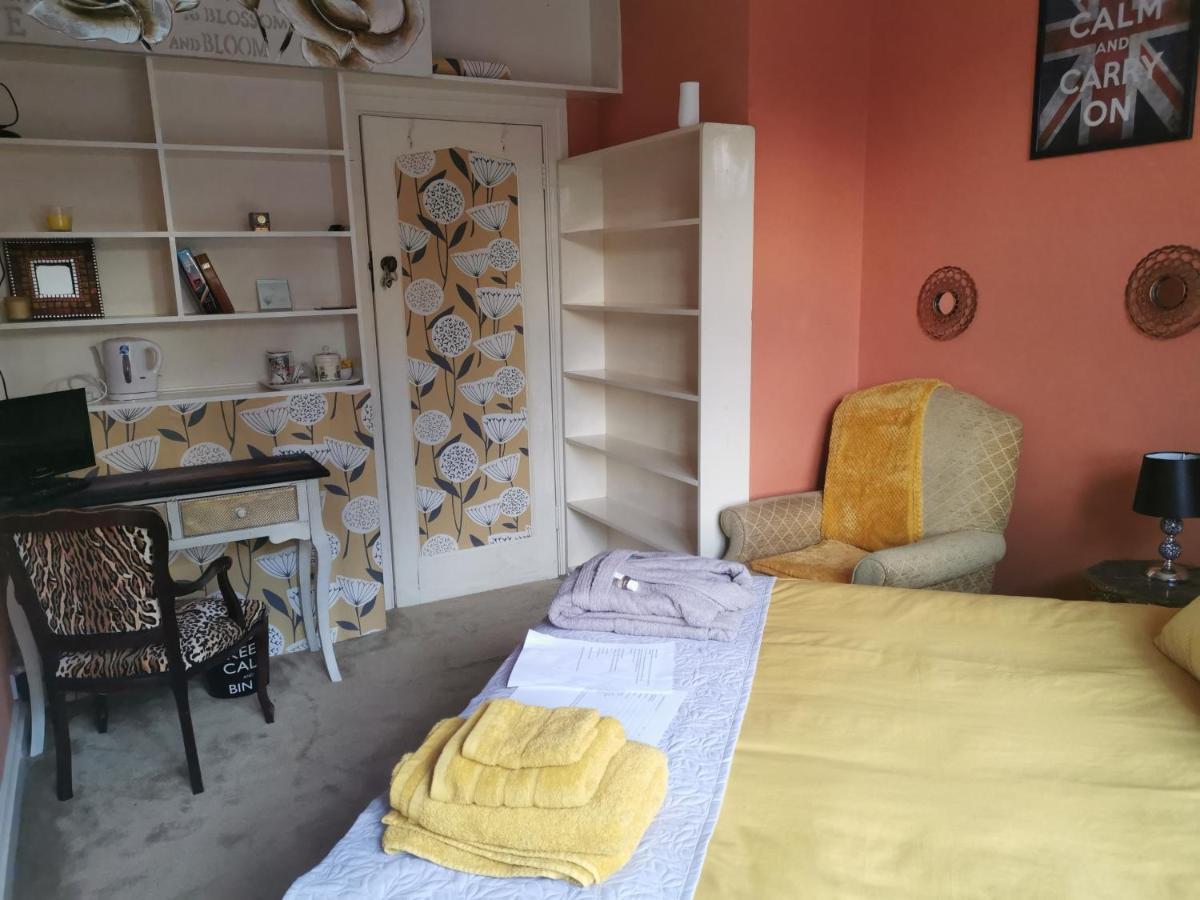Peaceful Retreat Hideaway Surrey Apartment Ишър Екстериор снимка